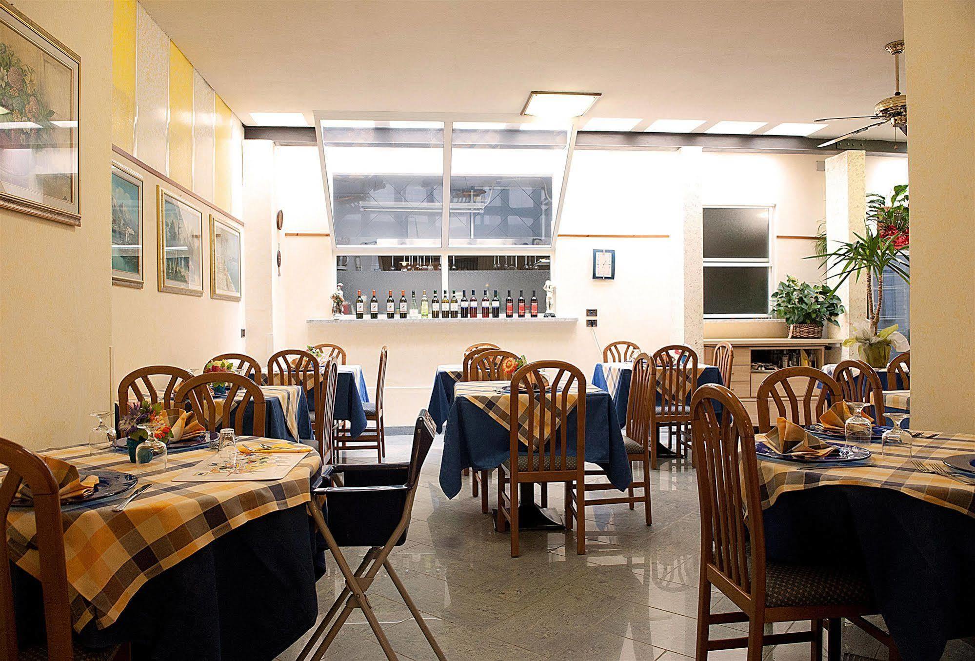 Hotel Dolly Viareggio Exterior foto