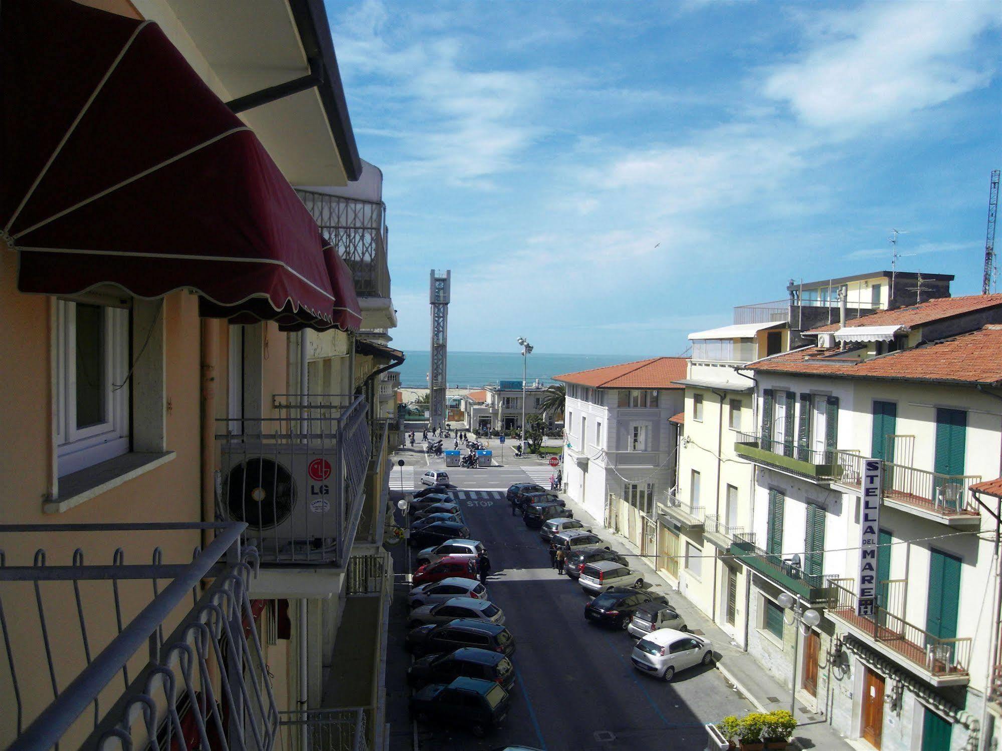 Hotel Dolly Viareggio Exterior foto